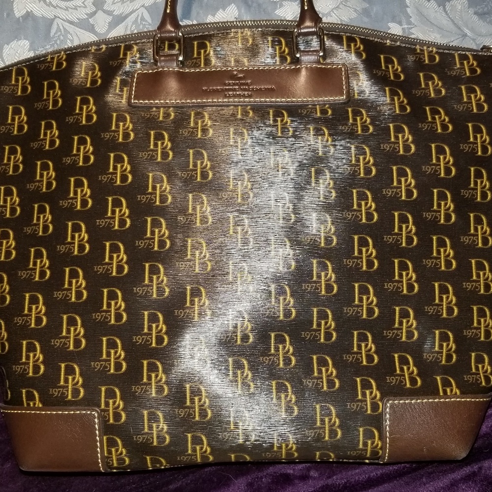 Dooney and Bourke Signature Vanessa Satchel